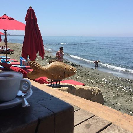 Modern Seaview Beach Studio Лимасол Екстериор снимка