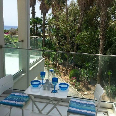 Modern Seaview Beach Studio Лимасол Екстериор снимка